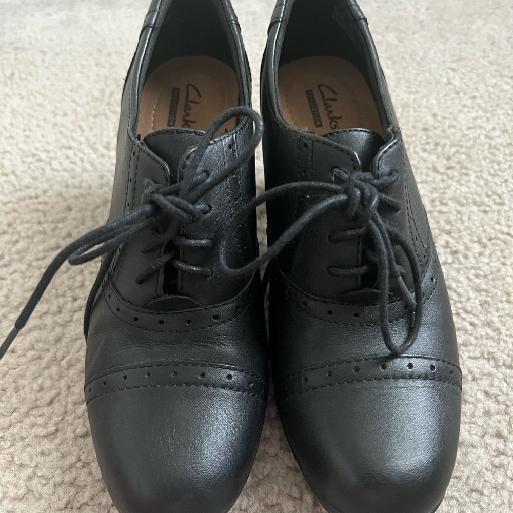 Clarks Black Leather Flats Timeless Design